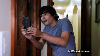 Trong phòng tắm, sâu, trên ghế dài