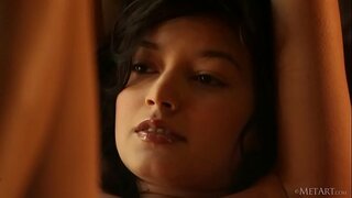 ИМА навраси Эдем шавқовар мегузаронад вақт дар танҳоӣ