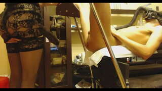 באָכער נעמט דזשייגאַניק סטראַפּאָן אַרויף זיין קיוט